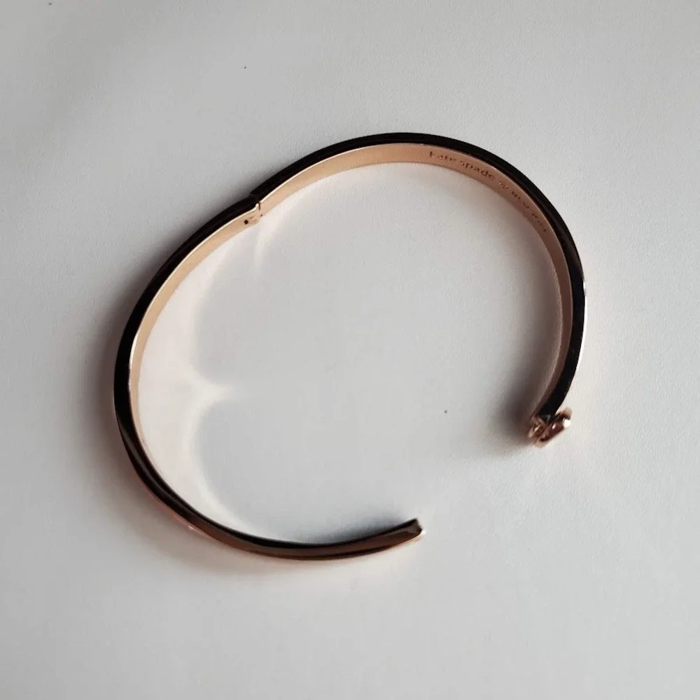 Kate Spade Heritage Spade Rose Gold Tone Hinged Bangle Bracelet Logo - Picture 5 of 8